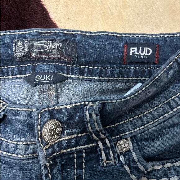 🆕 Silver jeans suki mid Capri jeans size 27 - Picture 3 of 5